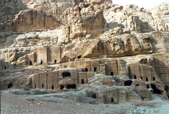 petra 3