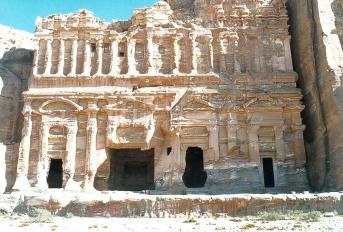 petra 9