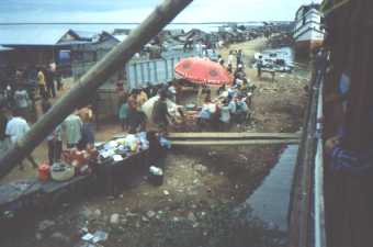 seam reap boat loading 2