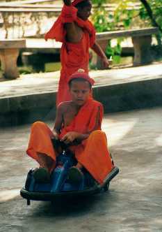 jinghong monks_1