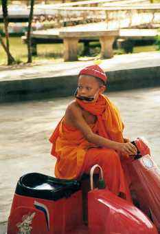 jinghong monks_4