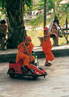 jinghong monks_6