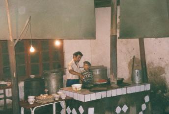 kali_desert_road_foodstop