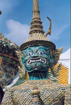 grand_palace_face 1