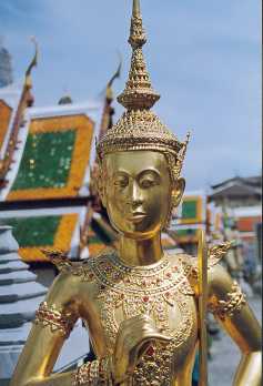 grand_palace_face 3